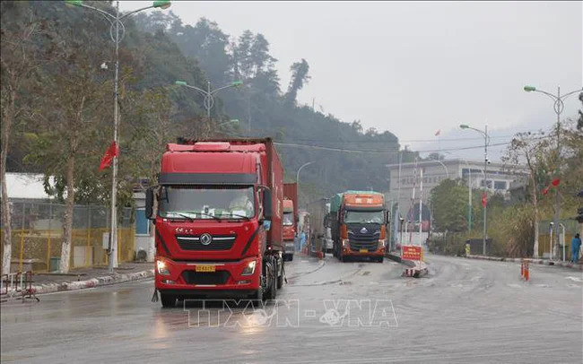 Huu Nghi border gate resumes full operation ảnh 1 Huu Nghi border gate resumes full operation ảnh 1
