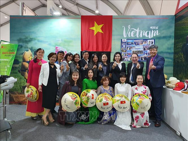 Vietnamese businesses active at RoK’s int’l agriculture expo ảnh 1