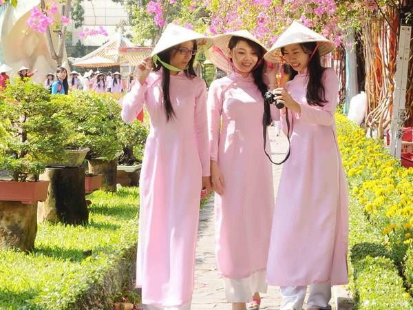 Vietnamese Women’s Day observed in Malaysia, Laos ảnh 1