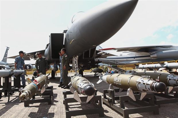 Malaysia signs 35 defense deals at LIMA 2017 ảnh 1