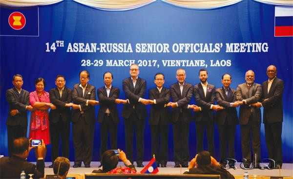 ASEAN, Russian senior officials meet in Vientiane ảnh 1