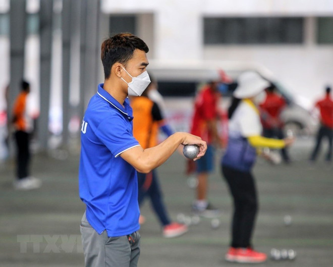 Vietnam petanque team overcomes difficulty to compete at SEA Games ảnh 1
