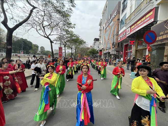 Community contributes to revival of traditional festivals in Hanoi ảnh 2
