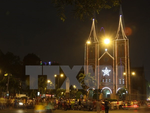 Deputy PM congratulates Catholics in Tien Giang ảnh 1