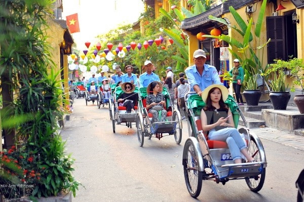 Vietnam’s tourism hits growth records in 2016 ảnh 1