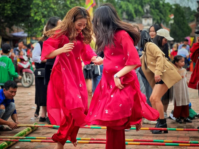 Duong Lam ancient village offers glimpse into traditional life ảnh 4