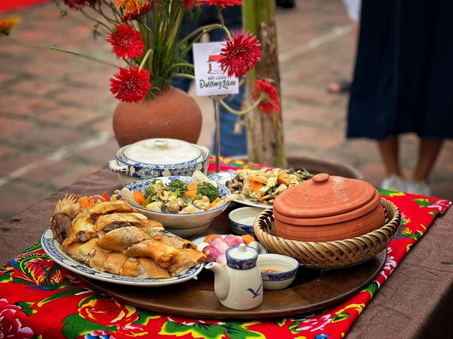 Duong Lam ancient village offers glimpse into traditional life ảnh 5