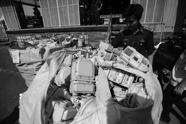 Ways sought to tighten management over plastic waste imports ảnh 1