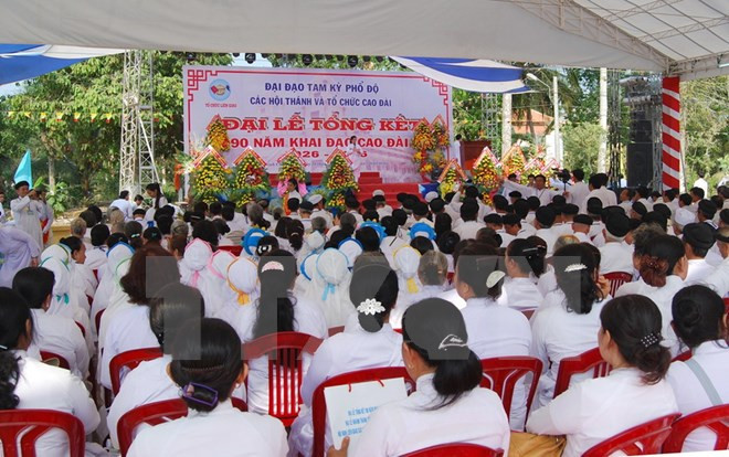 Cao Dai sect holds the religion’s 90th founding anniversary ảnh 1