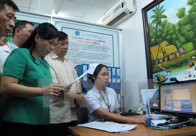 Health sector seeks social resources to improve services ảnh 1 Health sector seeks social resources to improve services ảnh 1