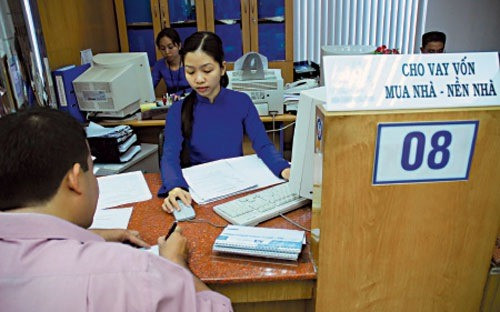 Central bank eyes lower bank lending rates ảnh 1 Central bank eyes lower bank lending rates ảnh 1