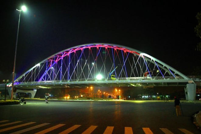 Hai Phong’s giant flyover opens to traffic ảnh 1
