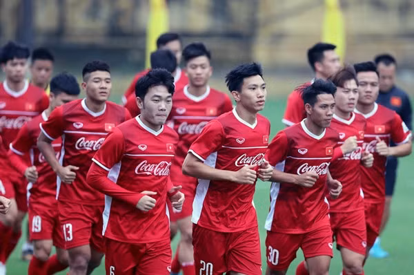 Vietnam loses to Seoul E-Land in friendly match ảnh 1