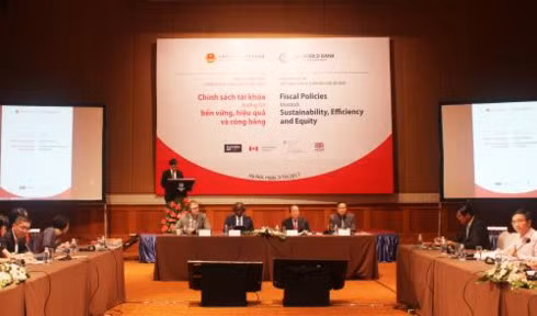WB, Vietnam publish joint Vietnam Public Expenditure Review ảnh 1