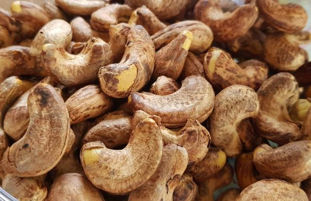 Vietnamese exporters face big losses in suspected cashew nut scams ảnh 1