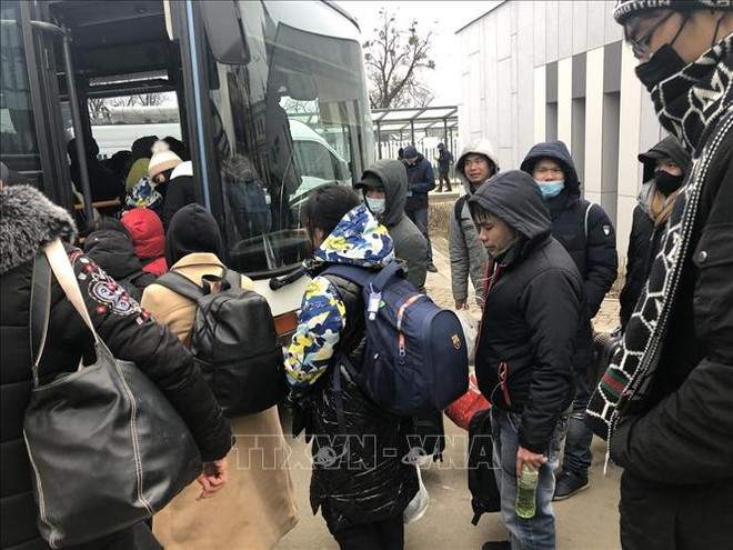 Gov't approves policy to organise flights repatriating Vietnamese from Ukraine ảnh 1 Gov't approves policy to organise flights repatriating Vietnamese from Ukraine ảnh 1
