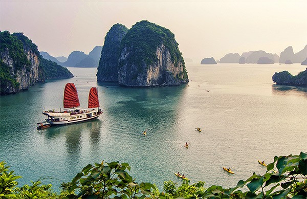 Quang Ninh shows strong investment growth this year ảnh 1