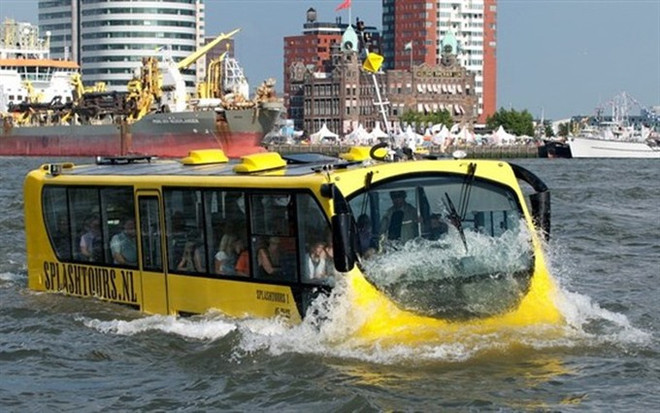 HCM City plans more water buses to meet demand ảnh 1 HCM City plans more water buses to meet demand ảnh 1