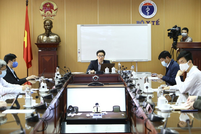 Social distancing crucial to curbing pandemic: experts ảnh 1