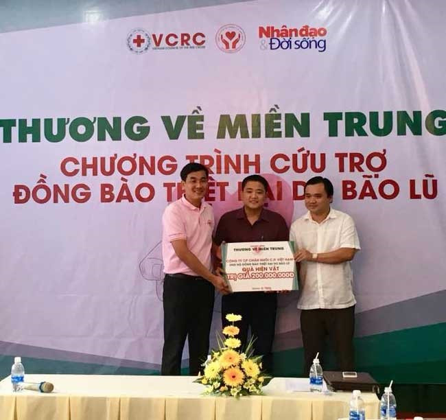 Red Cross begins charity campaign for storm victims ảnh 1