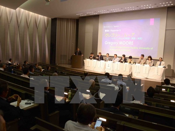 Cooperation, dialogues important to East Sea dispute settlement: scholars ảnh 1