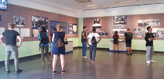 Exhibition on Paris Peace Accords opens in HCM City ảnh 2