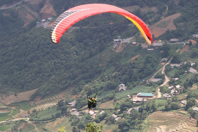 Paragliding festival to return to Yen Bai next month ảnh 1 Paragliding festival to return to Yen Bai next month ảnh 1