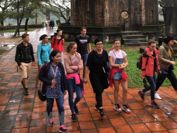 Foreign arrivals to Vietnam up 11.3 pct in August ảnh 1