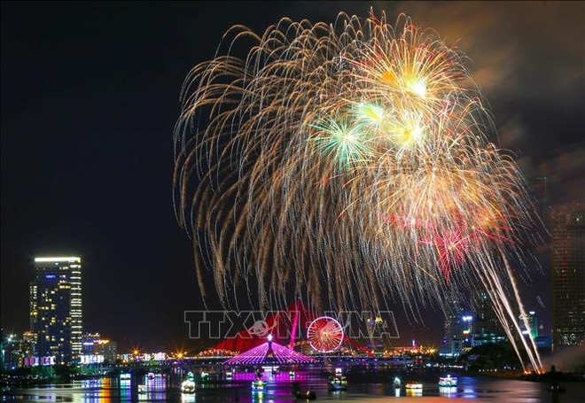 Da Nang int’l fireworks festival 2024 to take place in early June ảnh 1