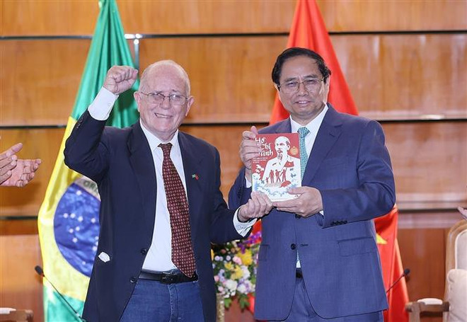 Brazilian scholar lauds Vietnamese Party’s leadership ảnh 1 Brazilian scholar lauds Vietnamese Party’s leadership ảnh 1