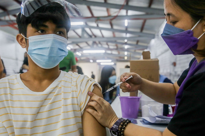 Philippines approves COVID-19 drug, vaccine for children aged 5-11 ảnh 1 Philippines approves COVID-19 drug, vaccine for children aged 5-11 ảnh 1