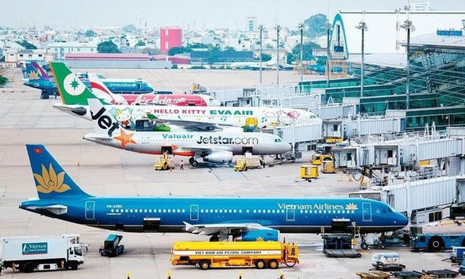 Transport Ministry allowed to decide on resumption of int’l commercial flights ảnh 1
