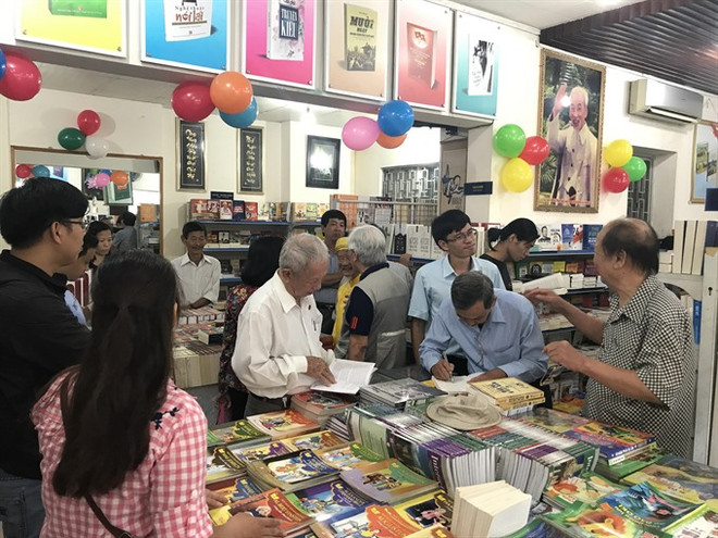 Book Week launched in HCM City ảnh 1
