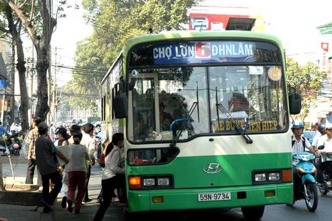 Sexual harassment on buses all too common ảnh 1