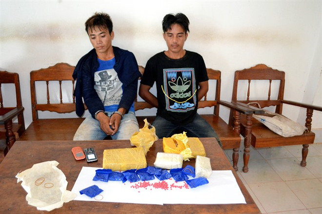 Juvenile drug traffickers multiply at VN-Lao border ảnh 1