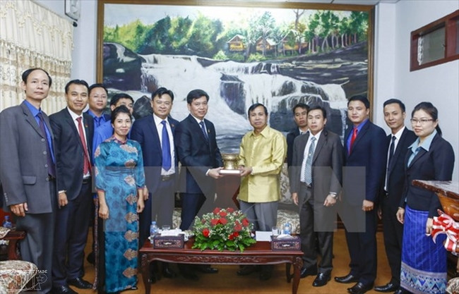 Laos’ Salavane province leader welcomes Vietnamese youths ảnh 1 Laos’ Salavane province leader welcomes Vietnamese youths ảnh 1