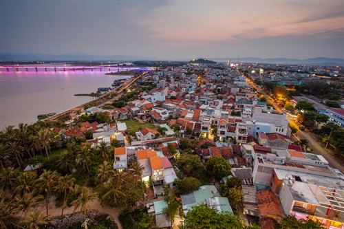 New railway service from HCM City to Tuy Hoa opens ảnh 1