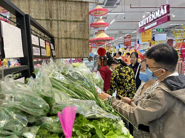 Local consumption to regain spotlight: bank ảnh 1 Local consumption to regain spotlight: bank ảnh 1