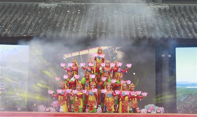 Numerous spring festivals kick-off in northern region ảnh 2 Numerous spring festivals kick-off in northern region ảnh 2
