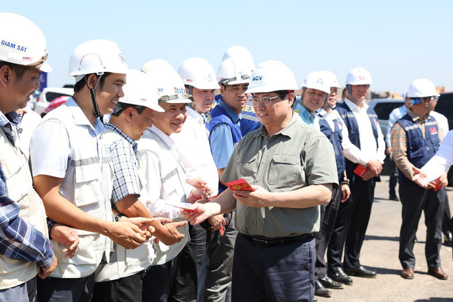 PM inspects key transport projects in southern region ảnh 2 PM inspects key transport projects in southern region ảnh 2