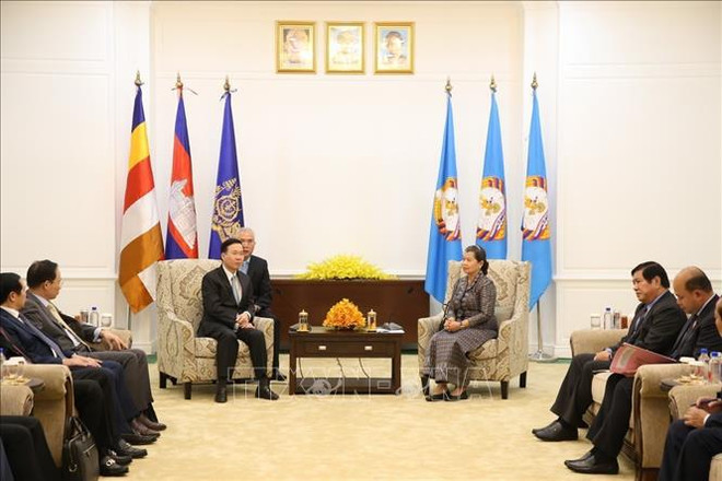 Party official meets with Cambodian leaders during visit to Cambodia ảnh 2 Party official meets with Cambodian leaders during visit to Cambodia ảnh 2