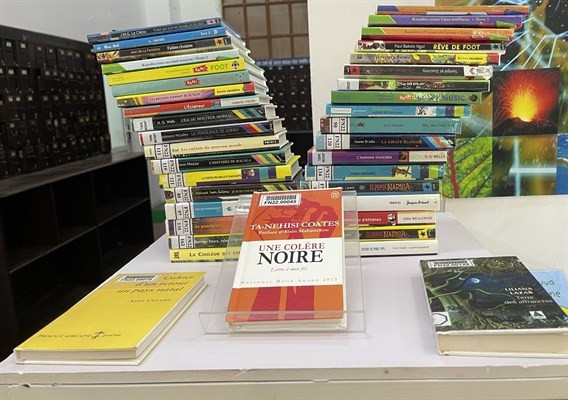 Francophone Book Space opens in Hanoi ảnh 1