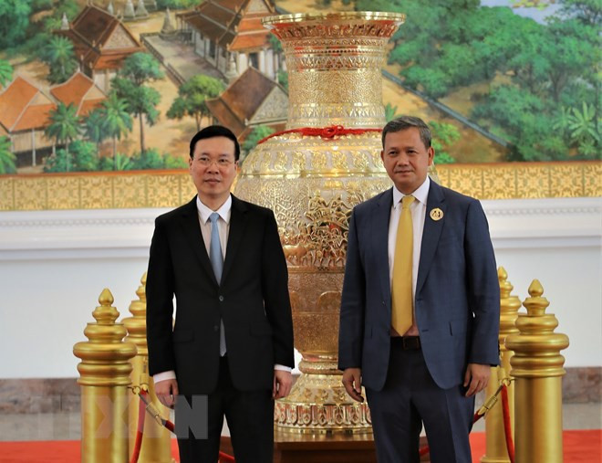 Senior CPV official meets with member of CPP Standing Committee ảnh 1 Senior CPV official meets with member of CPP Standing Committee ảnh 1