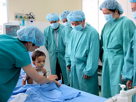 Poor heart patients in Mekong Delta to get free operation ảnh 1