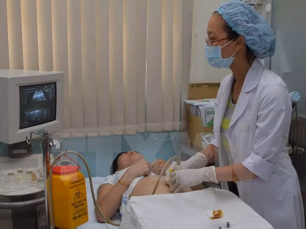 Hanoi strives to give 85 percent of pregnant women prenatal screenings ảnh 1
