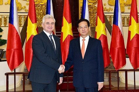 Czech Senate President highly values Vietnamese community ảnh 1 Czech Senate President highly values Vietnamese community ảnh 1