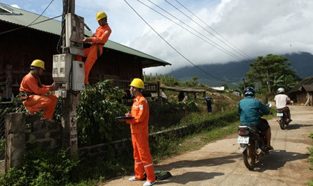 EVN accelerates rural grid transfer ảnh 1