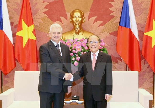 Vietnam, Czech Republic pledge to boost ties ảnh 1 Vietnam, Czech Republic pledge to boost ties ảnh 1