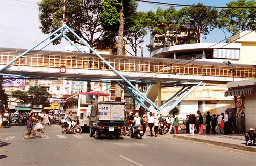 HCM City to build pedestrian bridges ảnh 1 HCM City to build pedestrian bridges ảnh 1