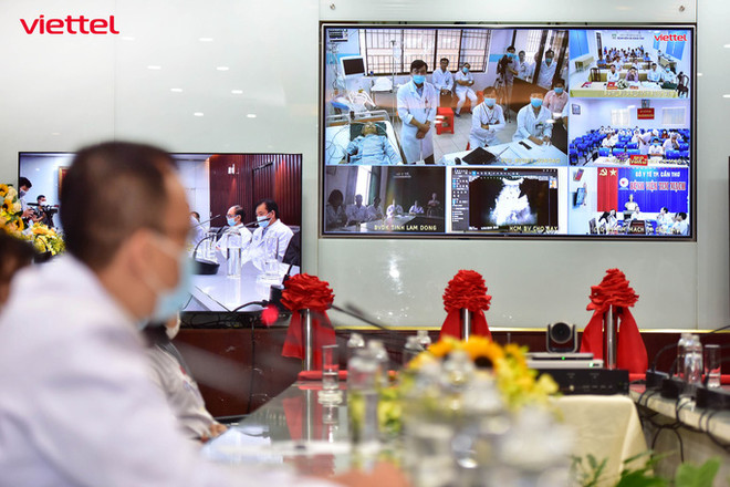 Telehealth provides remote consultations for treatment of over 1800 severe COVID-19 cases ảnh 1